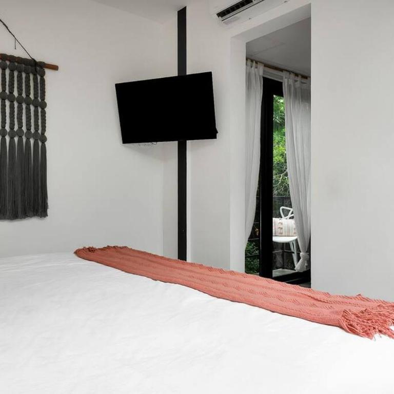 Private Rooftop Pool - Bike to Ruins or Beach - Villa - 4