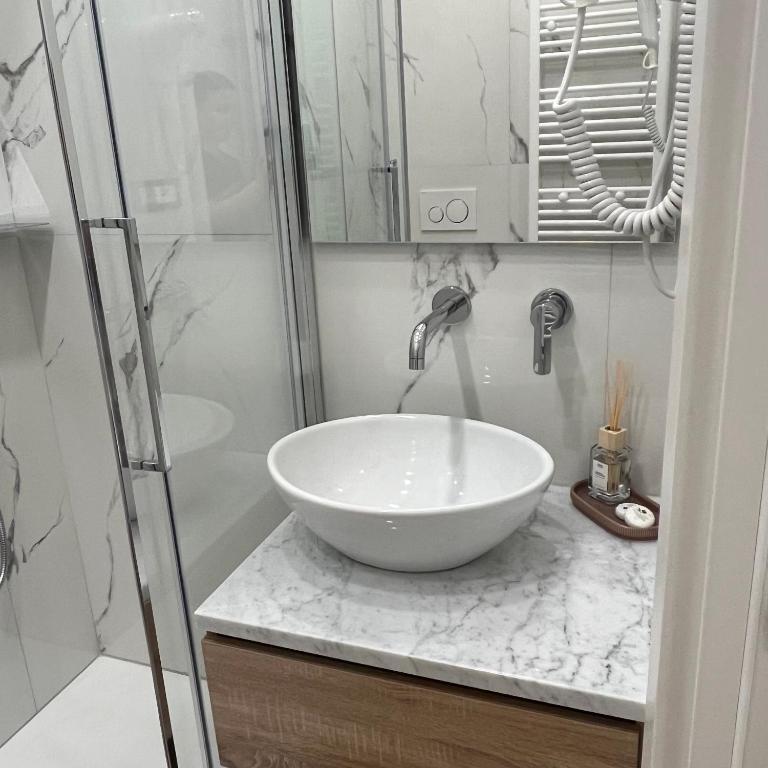 Sunrise Rooms - Camera Matrimoniale con Bagno Privato - 10