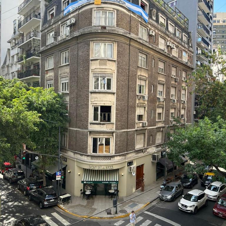 Elegancia urbana a pasos de todo - Apartamento de 1 dormitorio - 2