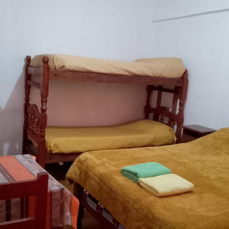 HOSPEDAJE DE NORTE A SUR - Habitación Familiar - 1