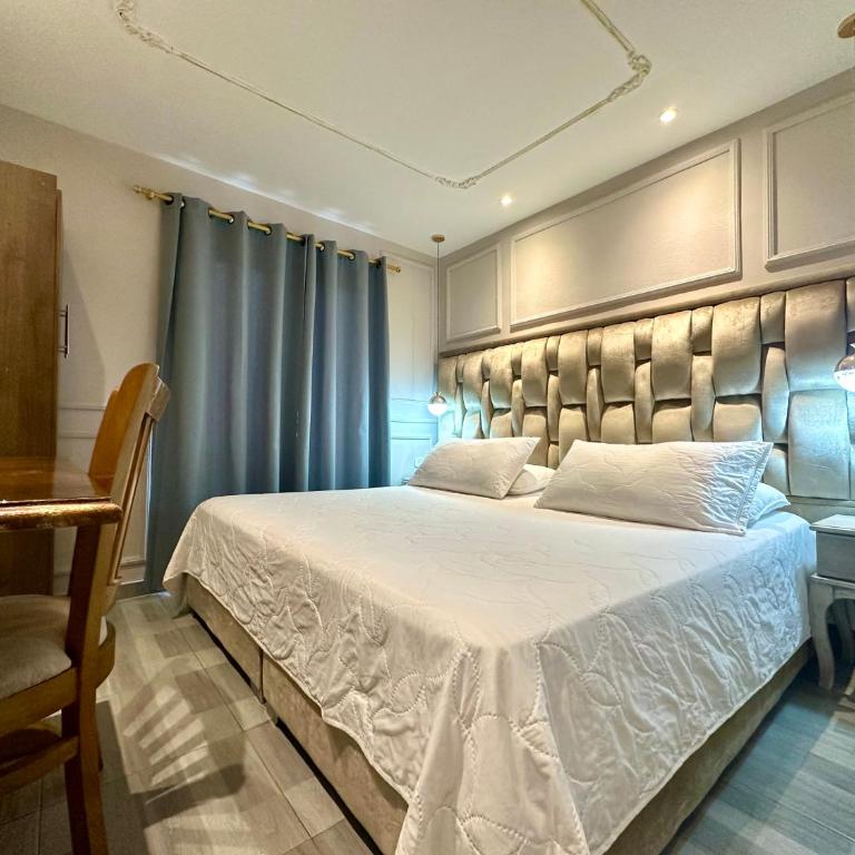 Hotel Paris Carré - Superior Double Room - 22