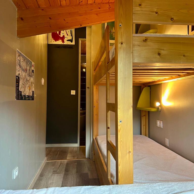 RisoulSki Constellation - Altaïr 66 – Duplex – 8 to 15 people – 6th floor – 4 bedrooms – 60m2 - 19