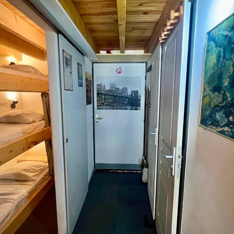RisoulSki Constellation - Altaïr 06 - Appartement - 5 à 10 personnes – RDC – 1 chambre + mezzanine - 30m2 - 36