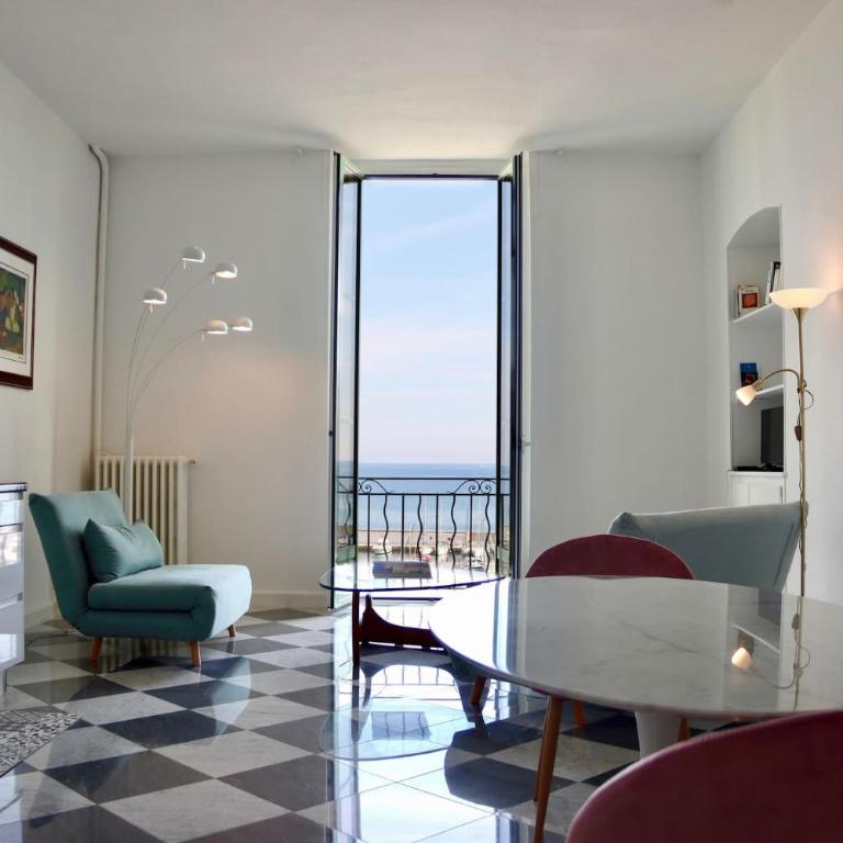 "Le Grand Hotel" Prestigieux et Unique, Vue Mer - Appartement 1 Chambre - 1