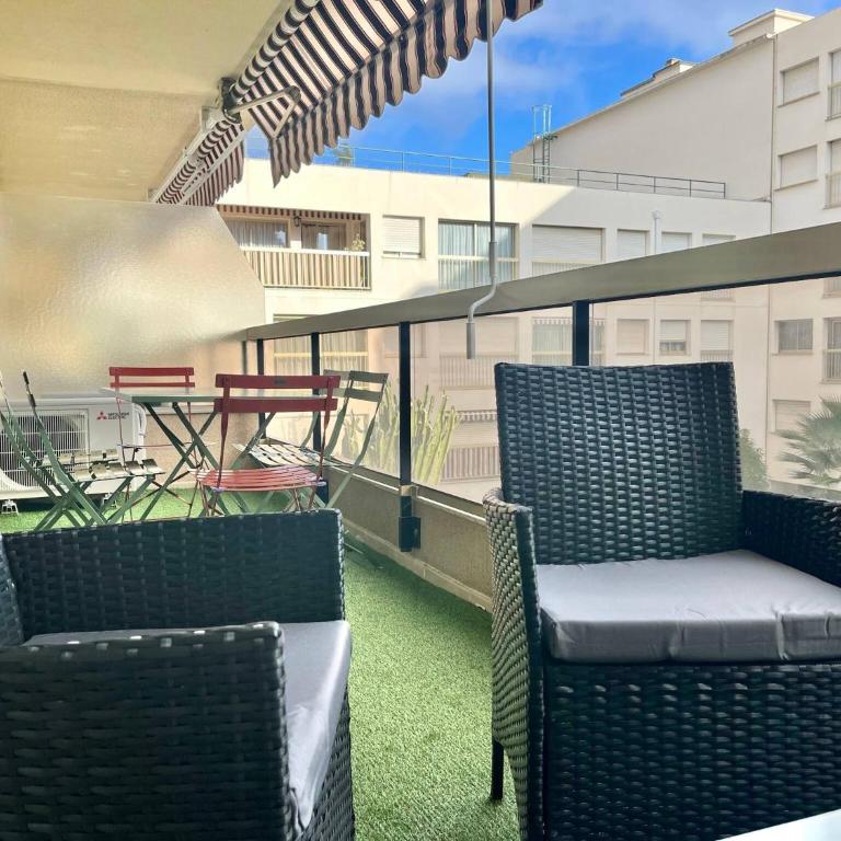 "Port Garavan" Calme, Piscine, Rénové, Parking - Apartamento de 2 dormitorios - 14
