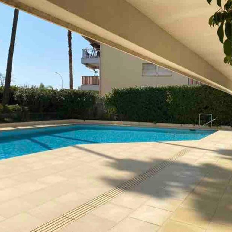"Port Garavan" Calme, Piscine, Rénové, Parking - Apartamento de 2 dormitorios - 35