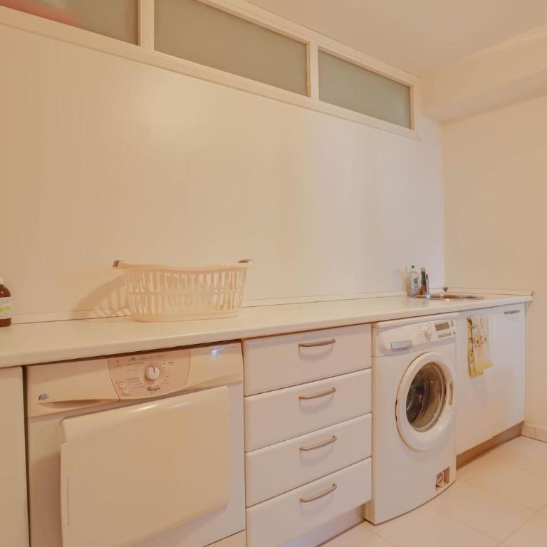 "Le Clos des Guillons" Piscine, Vue imprenable, Parkings - Appartement - 9