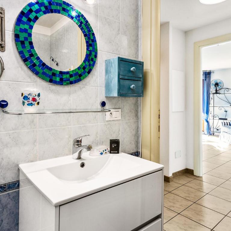 Cocon vu sur le port de menton - Appartement 1 Chambre - 16