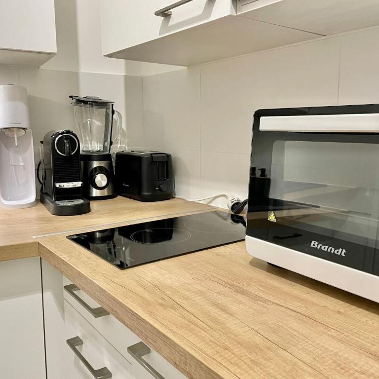 "Charmant studio moderne" Centre, proche plage - Studio - 13