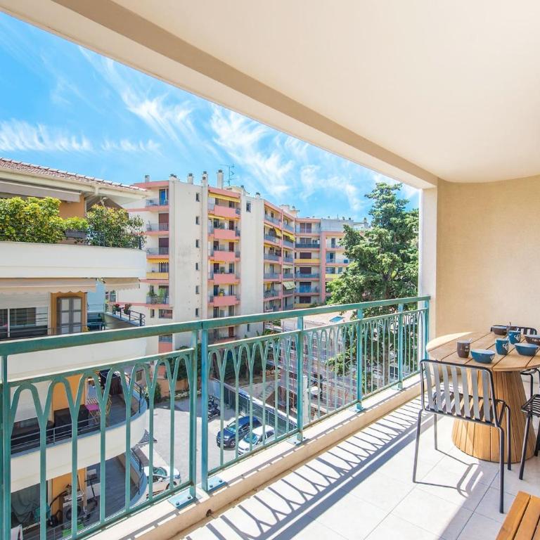 Superbe appartement climatisé à Menton - 2 pièces, parking inclus - Apartment mit 1 Schlafzimmer - 20