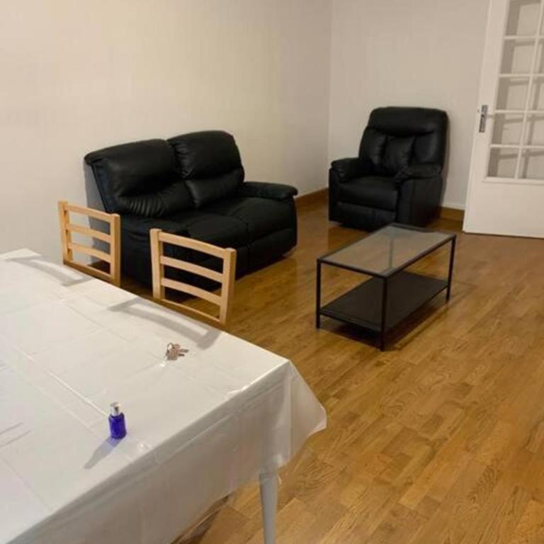 Reims centre-ville -au1er étage avec 2 chambres - 6 personnes - Appartamento con 2 Camere da Letto - 13