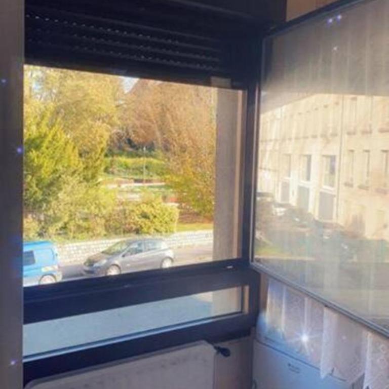 Reims centre-ville -au1er étage avec 2 chambres - 6 personnes - Appartamento con 2 Camere da Letto - 21