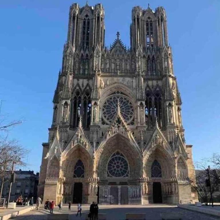Reims centre-ville -au1er étage avec 2 chambres - 6 personnes - Appartamento con 2 Camere da Letto - 18