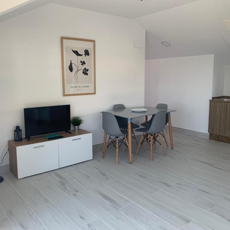 Canelas 22 - Appartement 2 Chambres avec Terrasse et Vue sur la Mer - 1