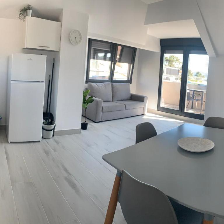 Canelas 22 - Appartement 2 Chambres avec Terrasse et Vue sur la Mer - 4
