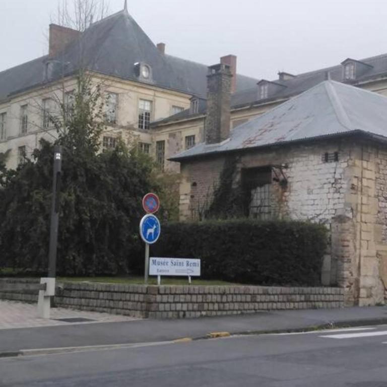 Reims centre-ville -au1er étage avec 2 chambres - 6 personnes - Appartamento con 2 Camere da Letto - 27