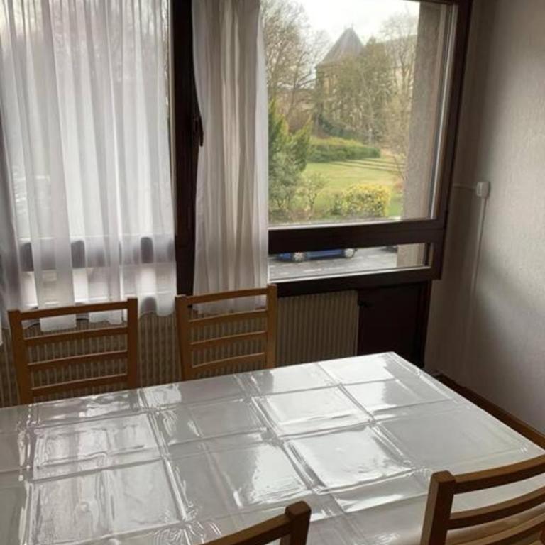 Reims centre-ville -au1er étage avec 2 chambres - 6 personnes - Appartamento con 2 Camere da Letto - 30