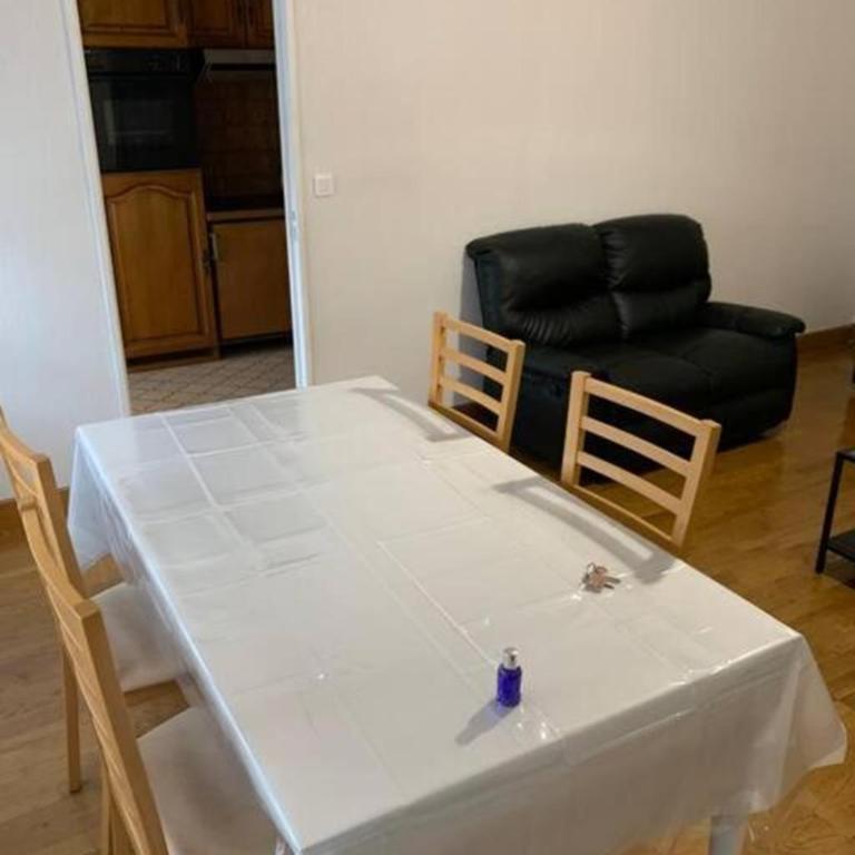Reims centre-ville -au1er étage avec 2 chambres - 6 personnes - Appartamento con 2 Camere da Letto - 41