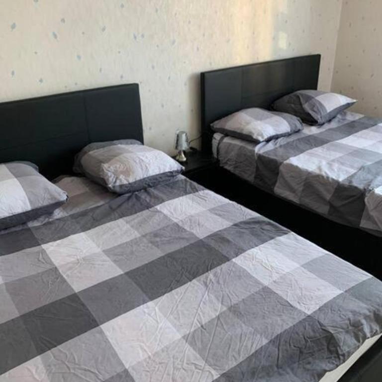 Reims centre-ville -au1er étage avec 2 chambres - 6 personnes - Appartamento con 2 Camere da Letto - 45