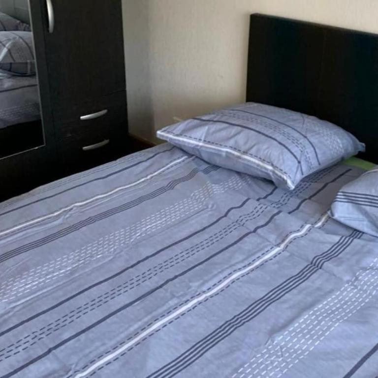 Reims centre-ville -au1er étage avec 2 chambres - 6 personnes - Appartamento con 2 Camere da Letto - 59