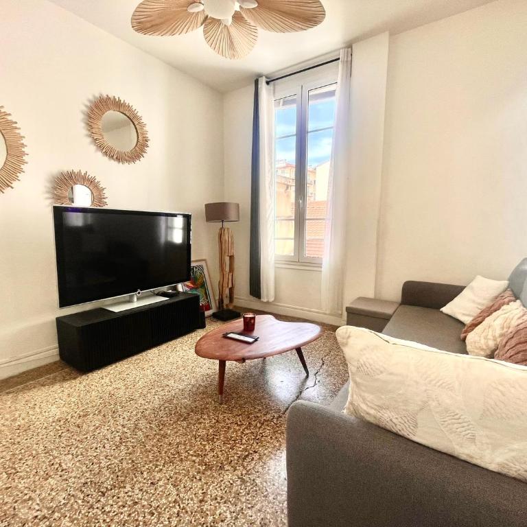 Charmant 2 Pièces au Port de Nice - Calme, Confort et Proximité Mer - Appartement 1 Chambre - 7