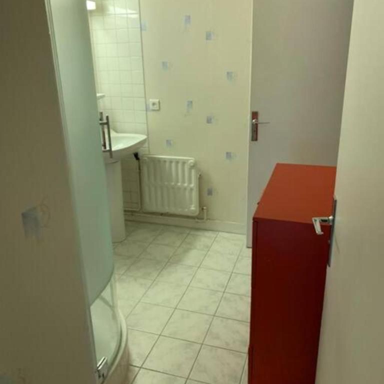 Reims centre-ville -au1er étage avec 2 chambres - 6 personnes - Appartamento con 2 Camere da Letto - 62