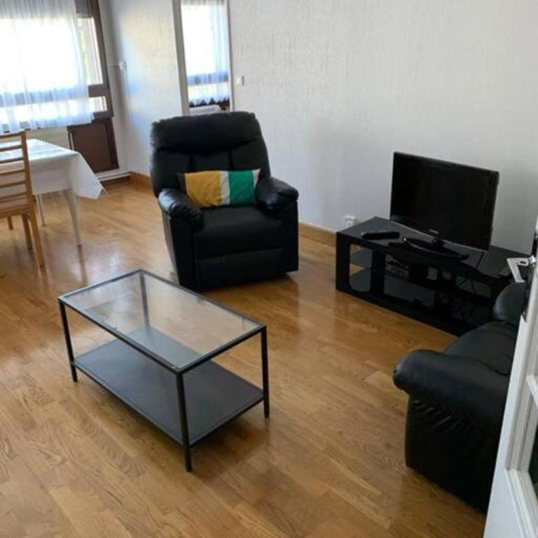 Reims centre-ville -au1er étage avec 2 chambres - 6 personnes - Appartamento con 2 Camere da Letto - 66
