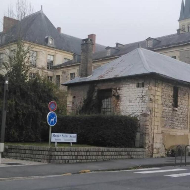 Reims centre-ville -au1er étage avec 2 chambres - 6 personnes - Appartamento con 2 Camere da Letto - 71