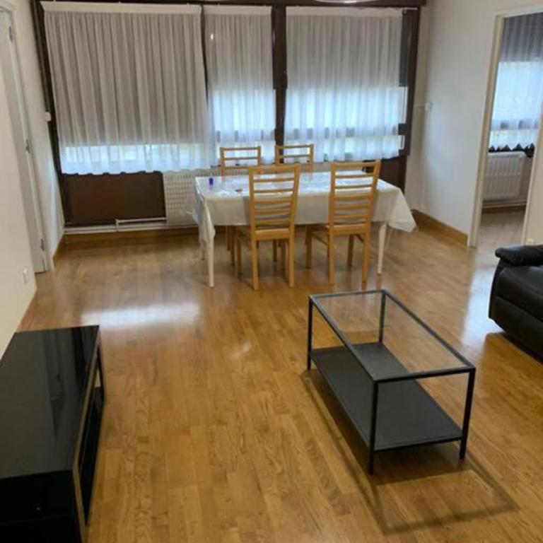 Reims centre-ville -au1er étage avec 2 chambres - 6 personnes - Appartamento con 2 Camere da Letto - 60