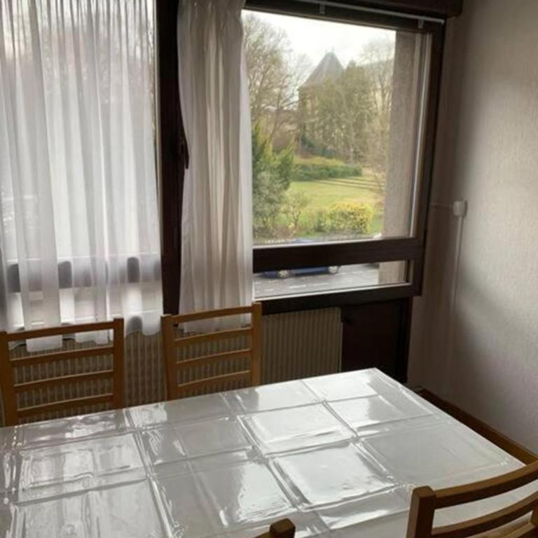 Reims centre-ville -au1er étage avec 2 chambres - 6 personnes - Appartamento con 2 Camere da Letto - 67