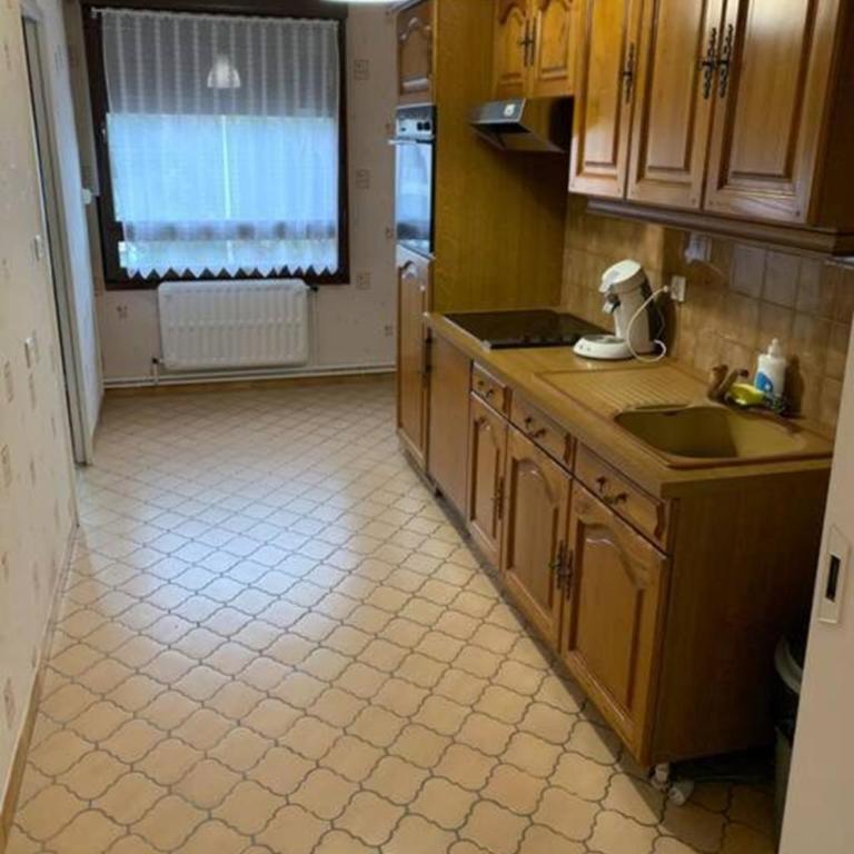 Reims centre-ville -au1er étage avec 2 chambres - 6 personnes - Appartamento con 2 Camere da Letto - 68
