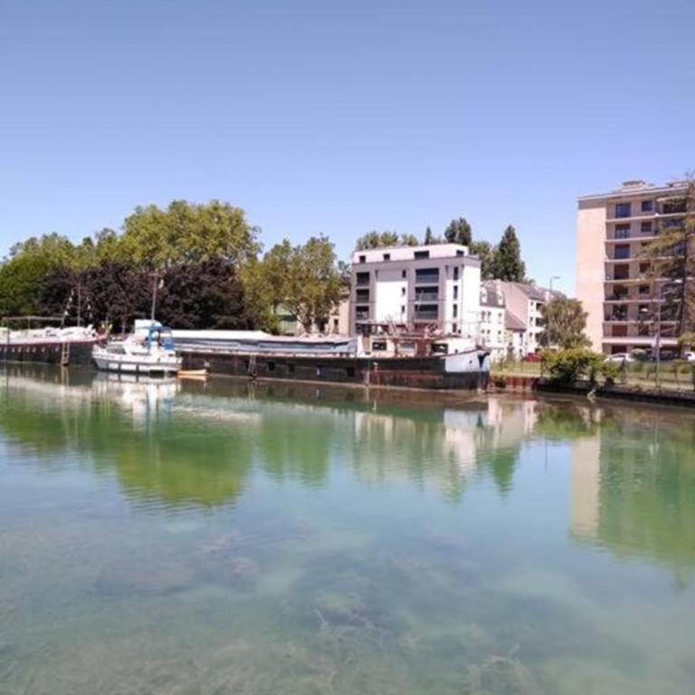 Reims centre-ville -au1er étage avec 2 chambres - 6 personnes - Appartamento con 2 Camere da Letto - 79