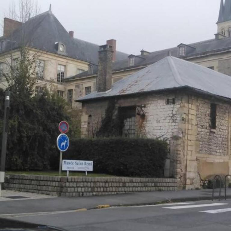 Reims centre-ville -au1er étage avec 2 chambres - 6 personnes - Appartamento con 2 Camere da Letto - 74