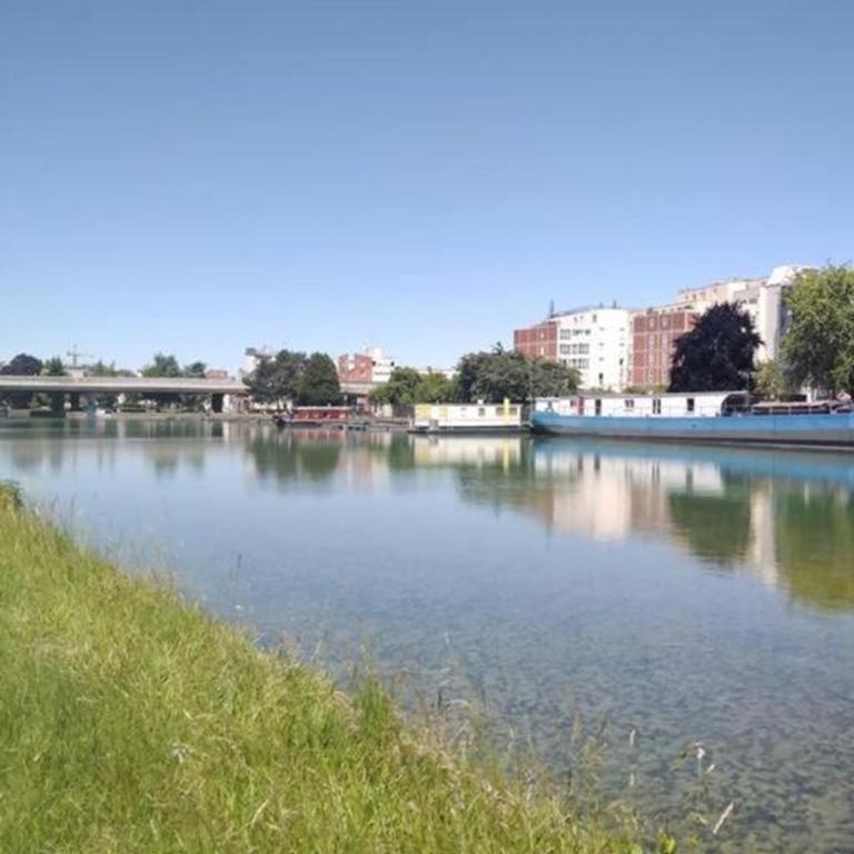 Reims centre-ville -au1er étage avec 2 chambres - 6 personnes - Appartamento con 2 Camere da Letto - 82