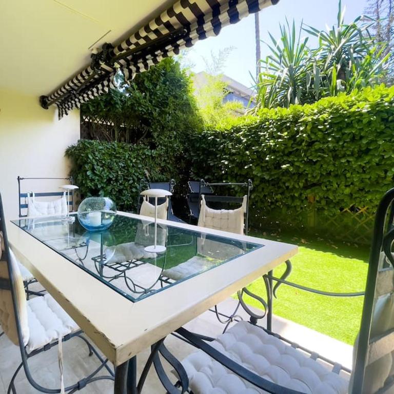 Cocon paradisiaque avec piscine, terrasse, jardin au calme absolu - Appartement 1 Chambre - 17