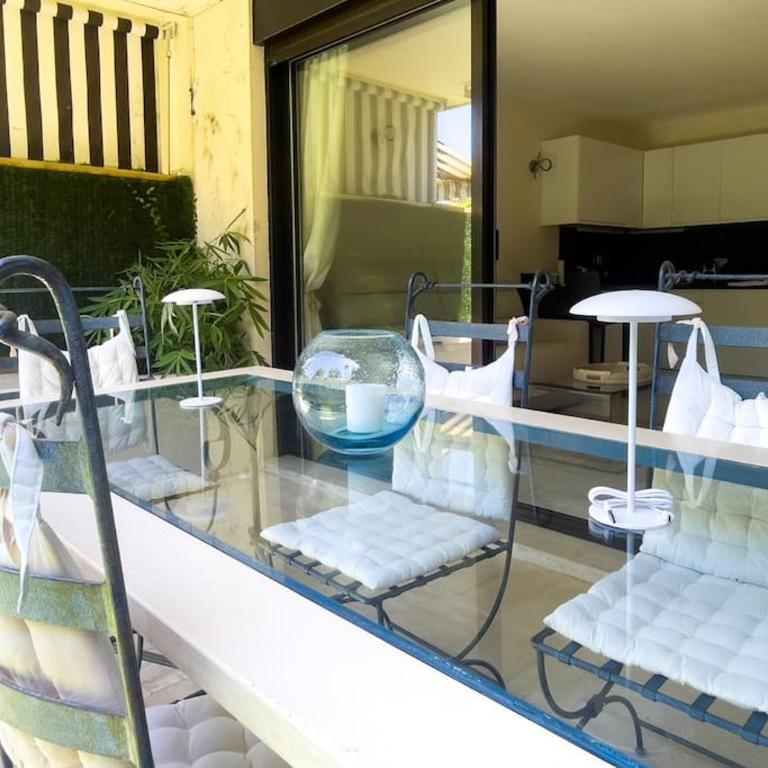 Cocon paradisiaque avec piscine, terrasse, jardin au calme absolu - Appartement 1 Chambre - 16