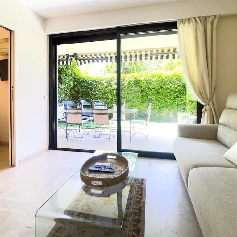 Cocon paradisiaque avec piscine, terrasse, jardin au calme absolu - Appartement 1 Chambre - 12