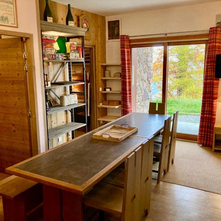 RisoulSki Antarès - Piscine et Sauna - Appartement 001 - 7 à 11 Personnes - Rez-de-Chaussée - 44 m² - 2 Chambres - Vue sur Montagne - 1