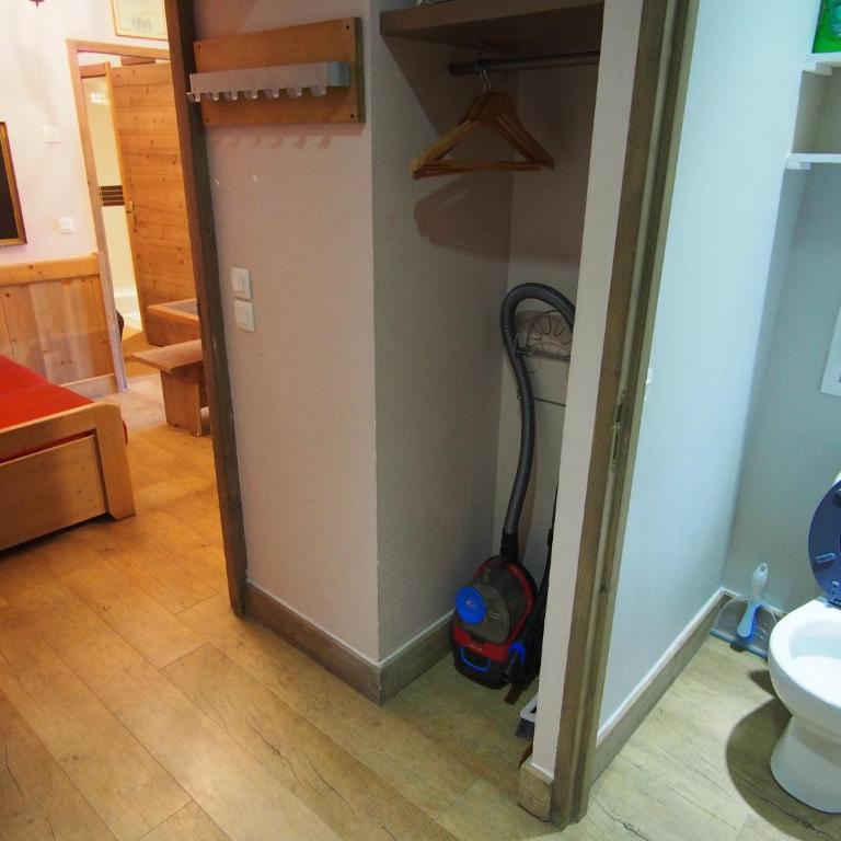 RisoulSki Antarès - Piscine et Sauna - Appartement 001 - 7 à 11 Personnes - Rez-de-Chaussée - 44 m² - 2 Chambres - Vue sur Montagne - 25