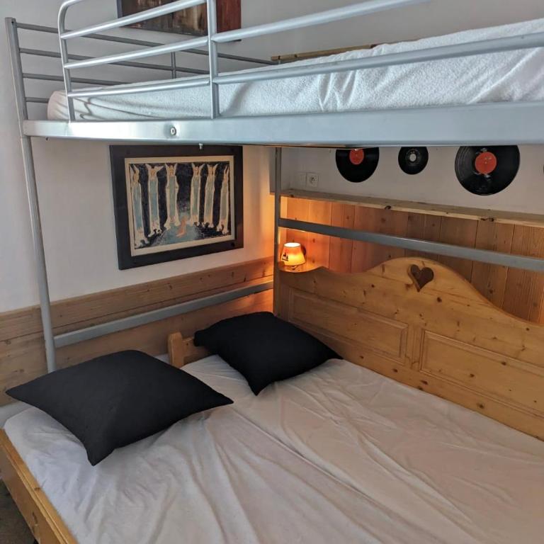 RisoulSki Antarès - Piscine et Sauna - Appartement 001 - 7 à 11 Personnes - Rez-de-Chaussée - 44 m² - 2 Chambres - Vue sur Montagne - 26