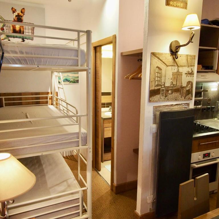 RisoulSki Antarès - Piscine et Sauna - Appartement 001 - 7 à 11 Personnes - Rez-de-Chaussée - 44 m² - 2 Chambres - Vue sur Montagne - 28