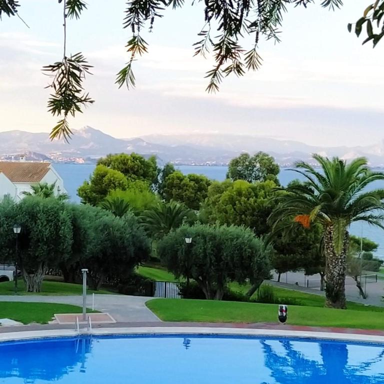 Gran Vista - Two-Bedroom Apartment with Balcony and Terrace - 14