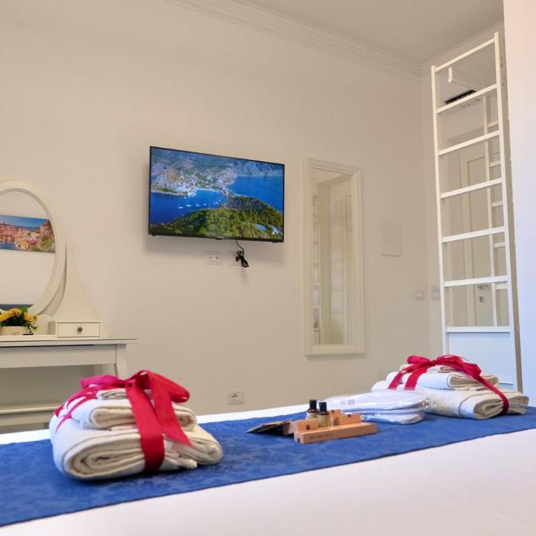 98 House -No elevator in the city center - Double Room with Private Bathroom - 8