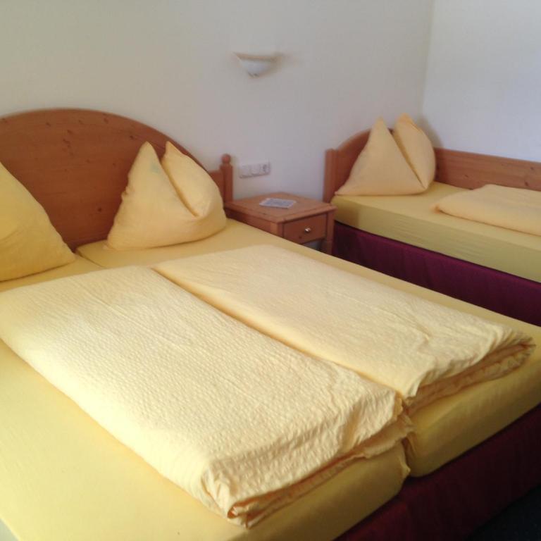 Appartements im Forsthaus Wunderbar ruhige Ferienwohnungen in Strobl am Wolfgangsee im Forsthaus - Apartment mit 2 Schlafzimmern und Terrasse - 1