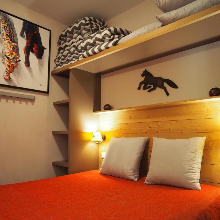 RisoulSki Antarès - Piscine et Sauna - Appartement 200 - 8 à 13 Personnes - 2e Étage - 44 m² - 2 Chambres - 3