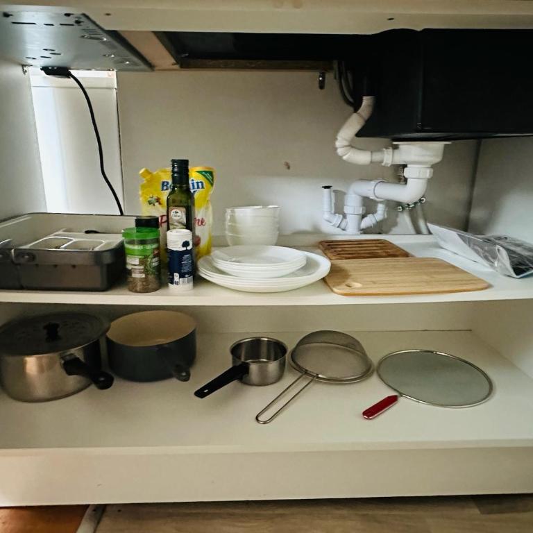 Studio 12 Proche Centre Ville avec Wifi Parking Troyes - Appartamento con 1 Camera da Letto - 8