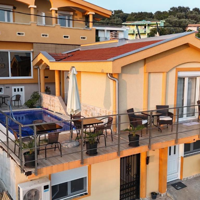 Apartmani Carovac - One-Bedroom Apartment with Balcony - 1