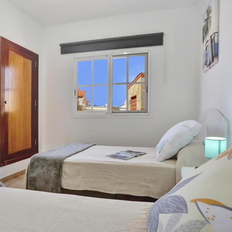 Georgina - Two-Bedroom House - 11