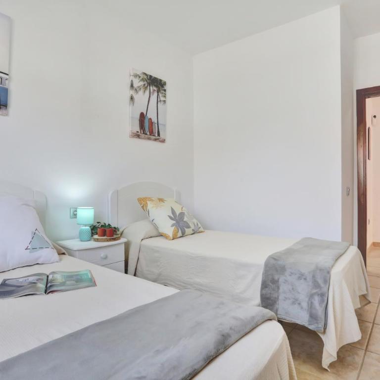 Georgina - Two-Bedroom House - 14
