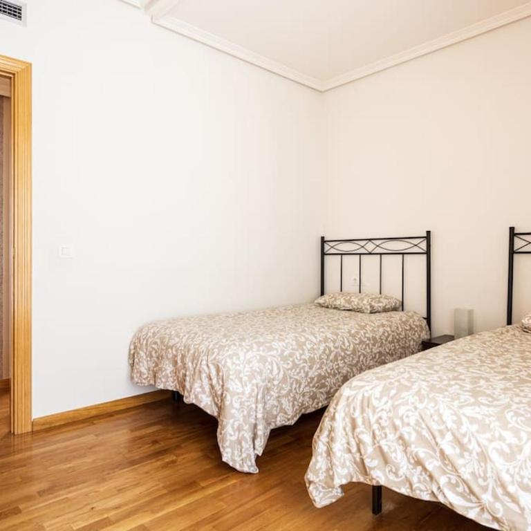 Pasaje de los Giles CON GARAJE INCLUIDO - Three-Bedroom Apartment - 9